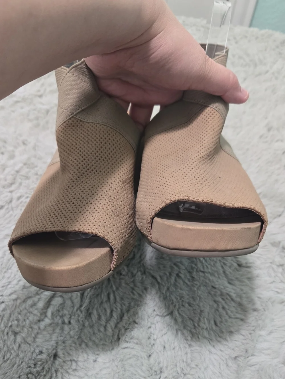 Gentle Souls Gianna tan beige Elastic Wedge Sandals with ankle strap size 9
